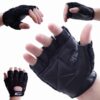 Schwarze Gewichtheberhandschuhe im Mesh-Design mit verstärkter Grifffläche und atmungsaktiver Innenseite für optimalen Tragekomfort.