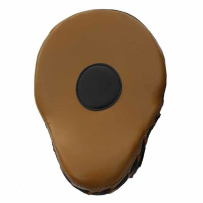 Vorderseite der Lederpratzen in Braun mit schwarzem Zielpunkt für präzises Schlagtraining.