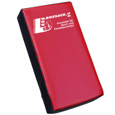 Frontansicht des PRIME Schlagpolsters in Schwarz-Rot, robust und langlebig.