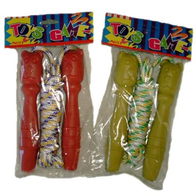 Springseil mit Kunststoffgriffen und 236 cm langem PP-Seil – verpackt im Polybeutel.