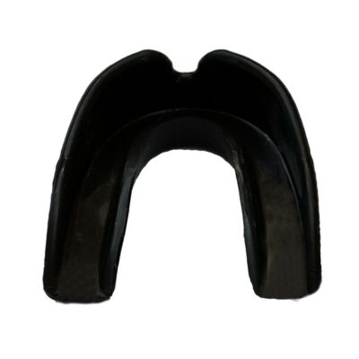 Einfacher Zahnschutz in Schwarz, geliefert in einer hygienischen Aufbewahrungsdose.