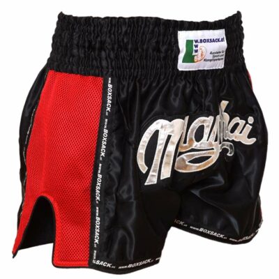 Muay Thai Shorts in Schwarz-Rot mit Mesh-Seiteneinsätzen und silbernem 