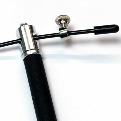 Springseil mit Aluminiumgriffen und Kugellager – ideal für Speed-Training und Boxtraining.