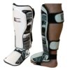Schienbeinschoner THAI PRO CARMO in Weiß mit Camouflage-Muster aus echtem Leder, optimal für intensives Training.